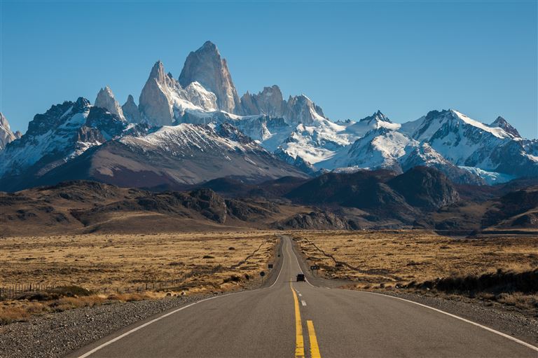 Patagonien total - mit dem Mietwagen ©ykumsri/adobestock